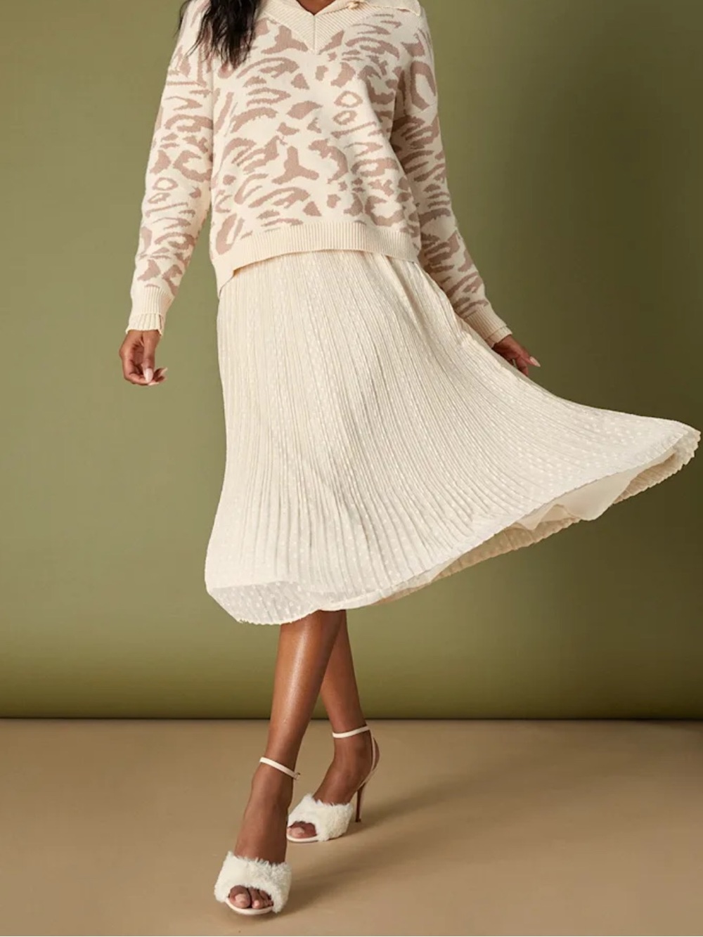 🆕 Lulu’s You're On My Mind Ivory Pleated Swiss Dot Midi Skirt - XS